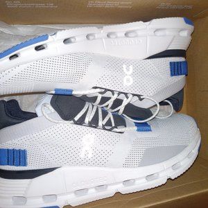 Never worn Women's Cloudnova running shoes